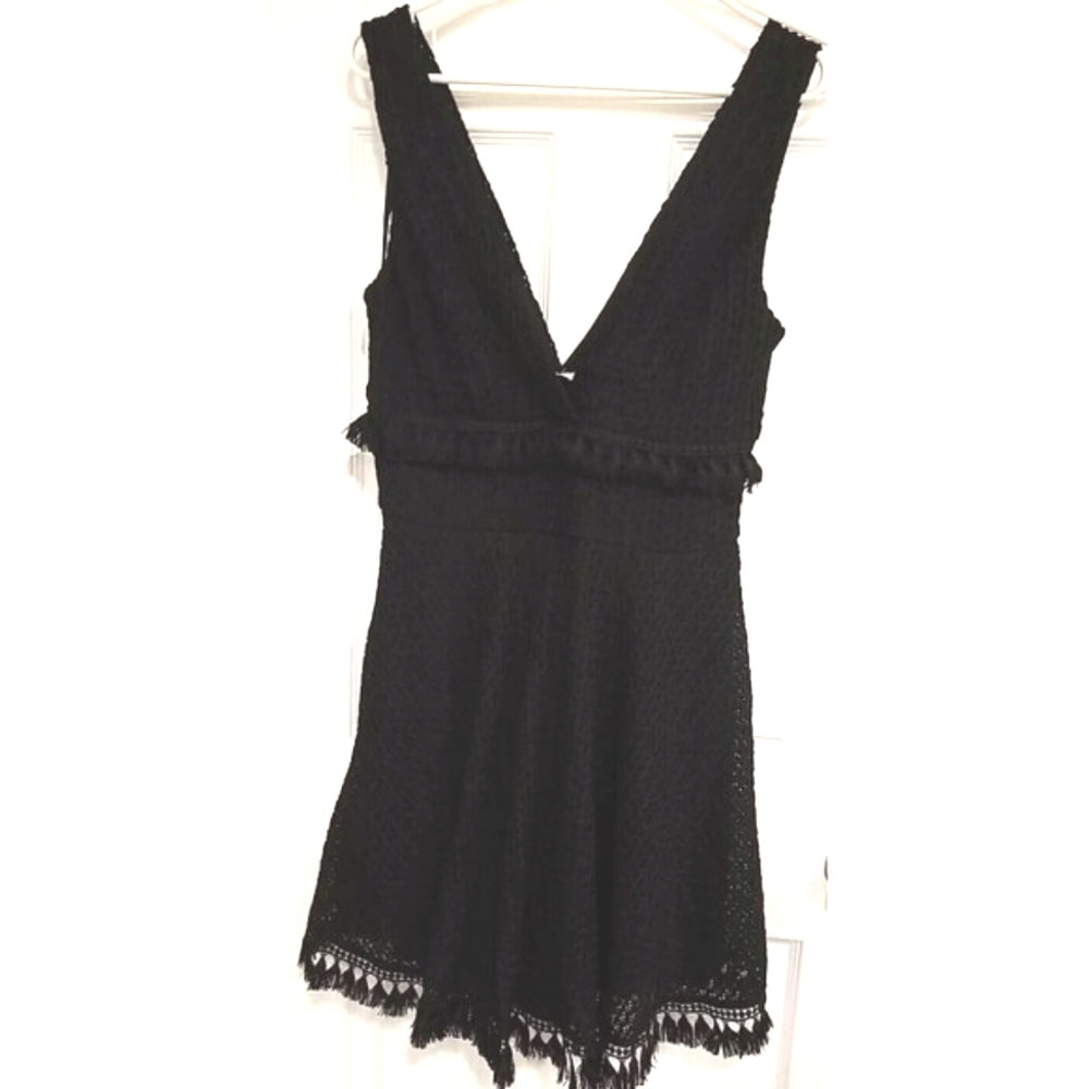 ALI & JAY LA Black A Line V-neck Flare Lace & Tassel  Fully Lined Dress L Witchy